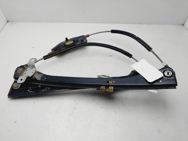 Mechanizm podnoszenia szyby drzwi przednich prawych 1K4837462B VAG