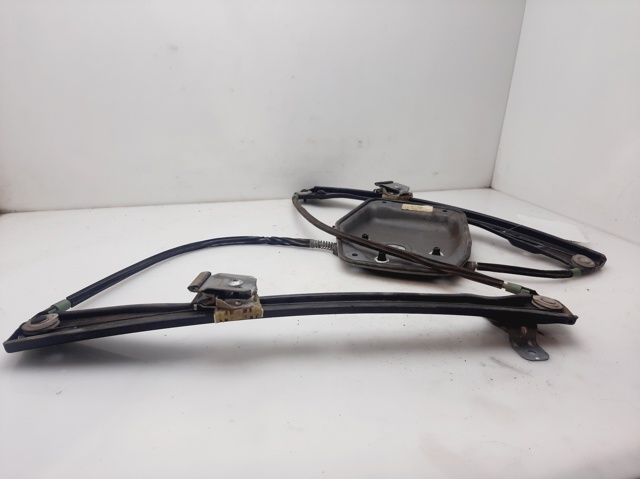 Mechanizm podnoszenia szyby drzwi przednich prawych 1K4837462B VAG