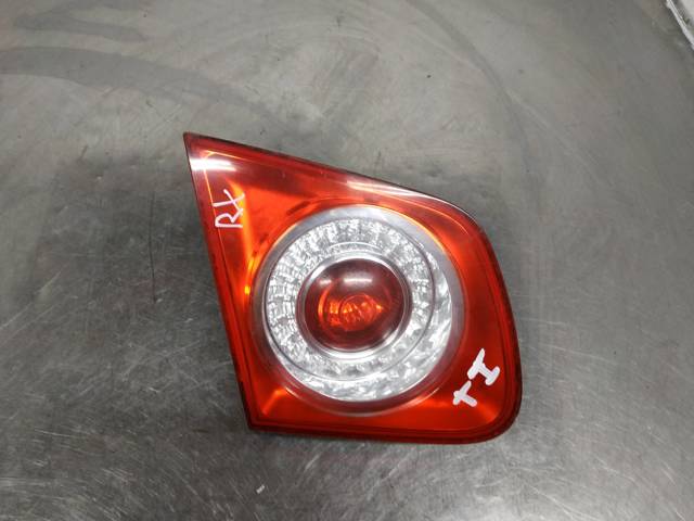 Lampa zespolona tylna lewa wewnętrzna 1K5945093 VAG
