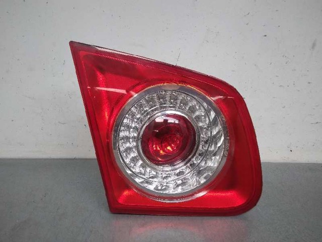 Lampa zespolona tylna lewa wewnętrzna 1K5945093 VAG