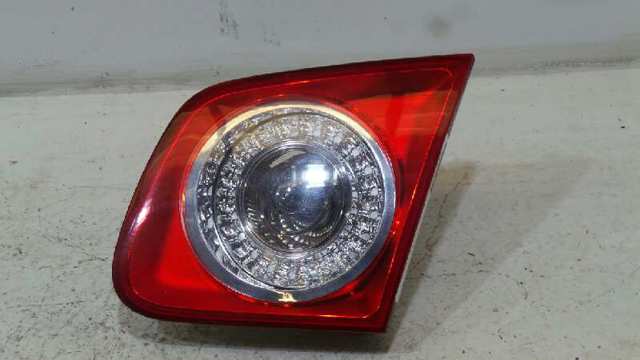 Lampa zespolona tylna prawa wewnętrzna 1K5945094G VAG