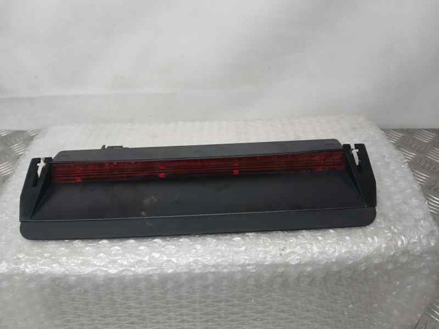 Lampa stop tylna dodatkowa 1K5945097B VAG