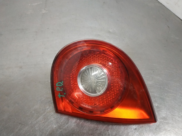 Lampa zespolona tylna prawa wewnętrzna 1K6945094G VAG