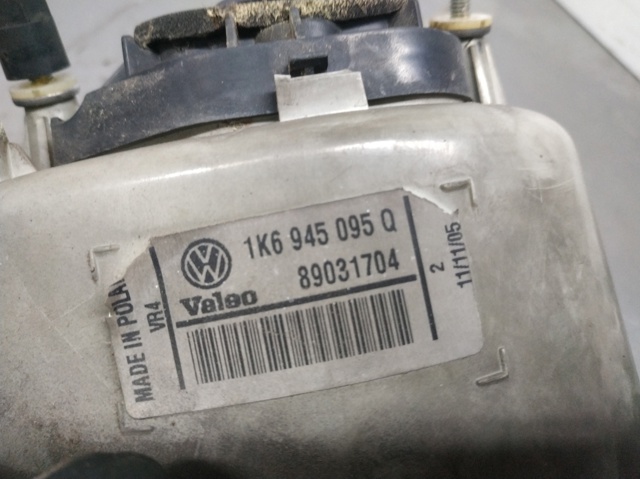 Lampa zespolona tylna lewa zewnętrzna 1K6945095Q VAG