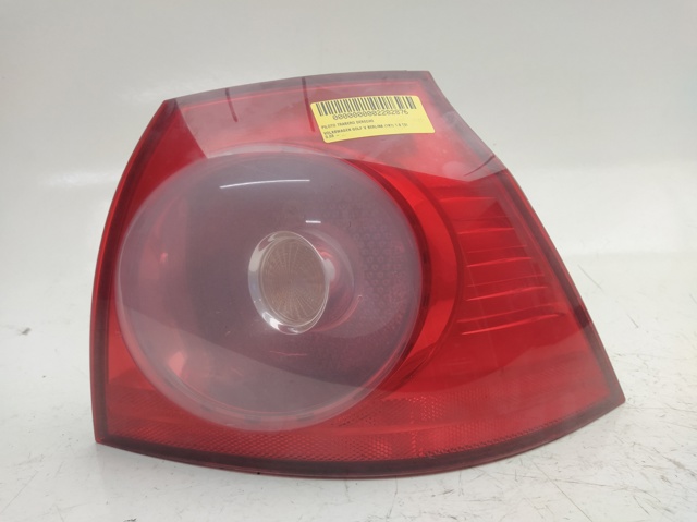Lampa zespolona tylna prawa zewnętrzna 1K6945096G VAG