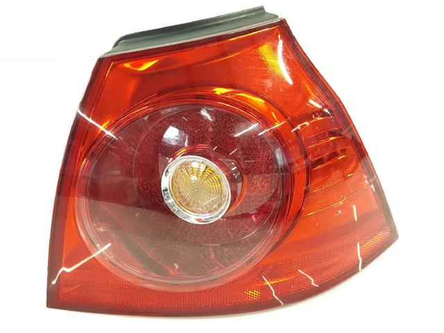Lampa zespolona tylna prawa zewnętrzna 1K6945096J VAG