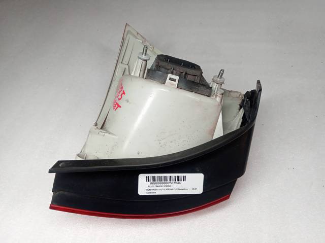 Lampa zespolona tylna prawa zewnętrzna 1K6945096N VAG