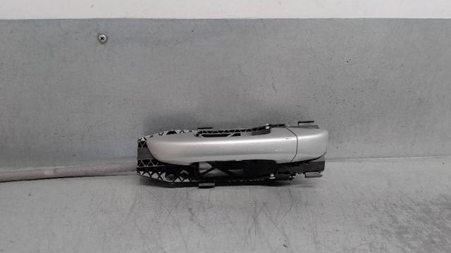 Klamka drzwi lewych zewnętrzna przednia/tylna 1K8837205E VAG