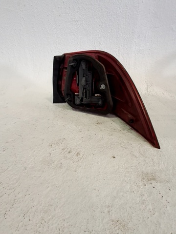 Lampa zespolona tylna lewa Volkswagen Golf 5 1K1