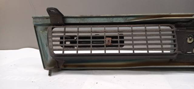 Atrapa chłodnicy 1L0853653 VAG