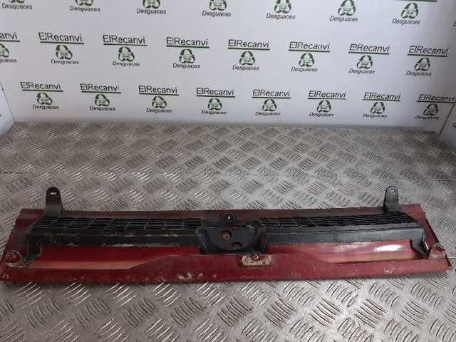Atrapa chłodnicy 1L0853653 VAG