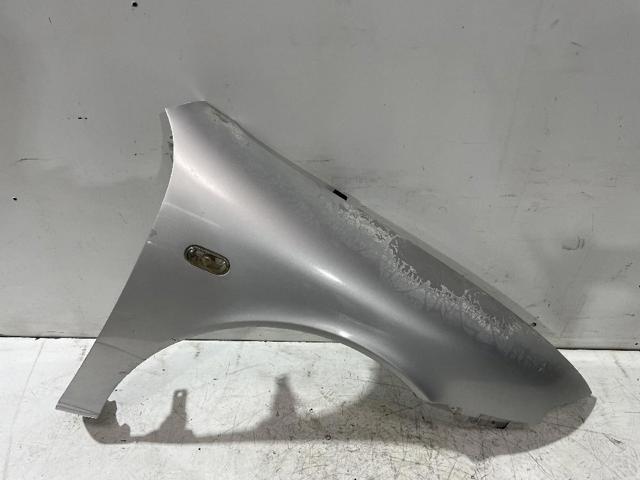 Błotnik przedni prawy 1M0821022 VAG