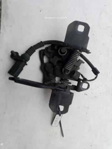 Zamek maski Seat Leon 1 1M1