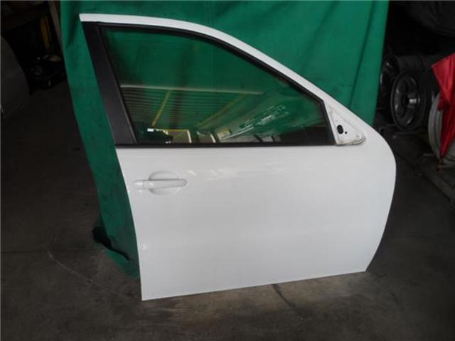 Drzwi przednie prawe 1M0831056M VAG