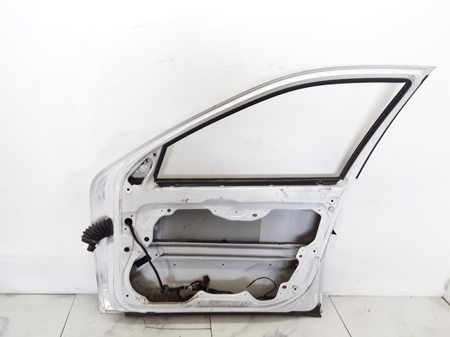 Drzwi przednie prawe 1M0831056N VAG