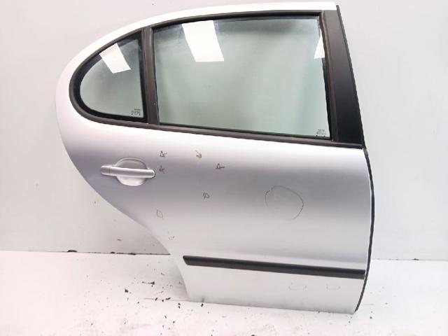 Drzwi tylne prawe 1M0833056N VAG