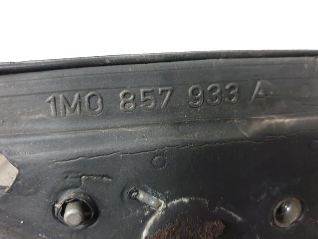 1M0857933A VAG