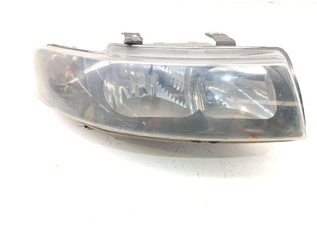 Reflektor prawy 1M1941016 VAG
