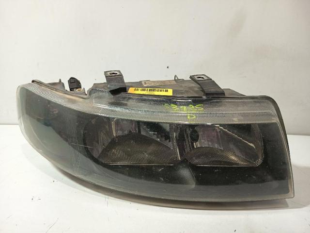 Reflektor prawy 1M1941016 VAG