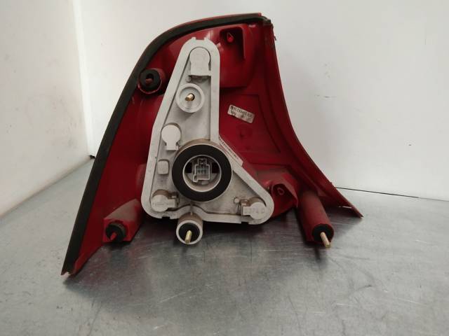 Lampa zespolona tylna prawa 1M5113A602BA FORD