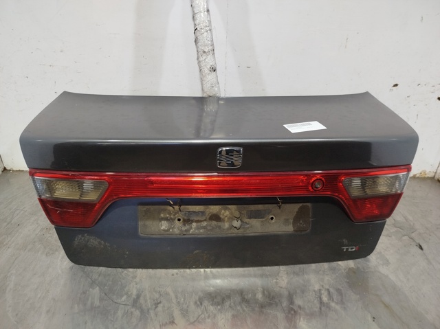 Klapa bagażnika 1M5827025D VAG