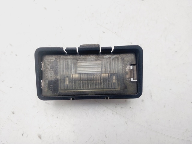 Lampa oświetlenia tylnej tablicy rejestracyjnej 1M6943021 VAG