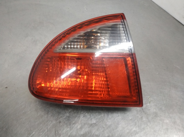 Lampa zespolona tylna lewa zewnętrzna 1M6945111 VAG
