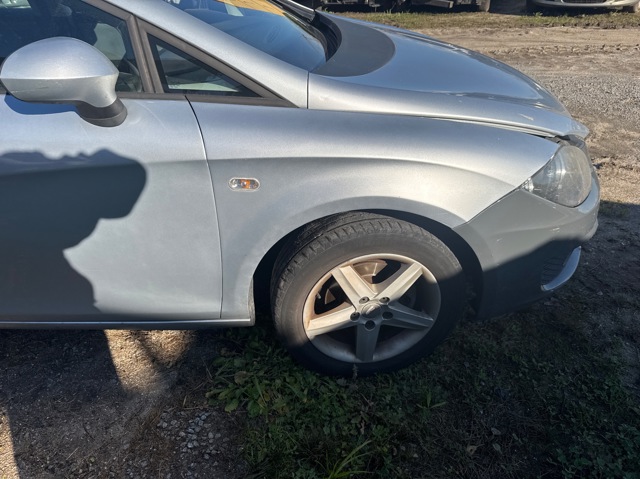 Błotnik przedni prawy 1P0821022A VAG