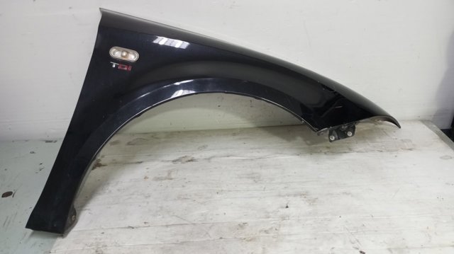 Błotnik przedni prawy 1P0821022A VAG