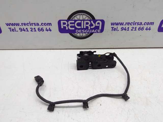 Zamek maski 1P0823509D VAG