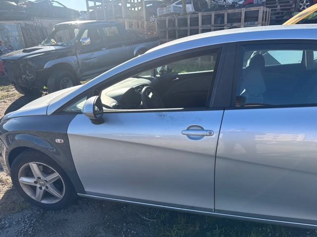 Drzwi przednie lewe 1P0831055A VAG