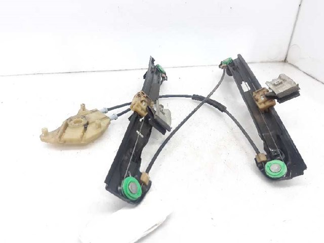 Mechanizm podnoszenia szyby drzwi przednich prawych 1P0837462A VAG