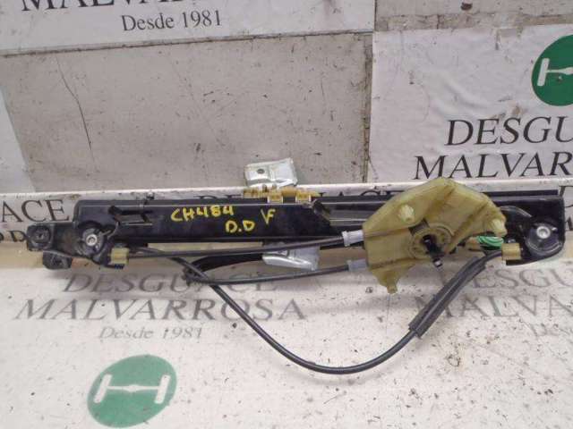 Mechanizm podnoszenia szyby drzwi przednich prawych 1P0837462A VAG