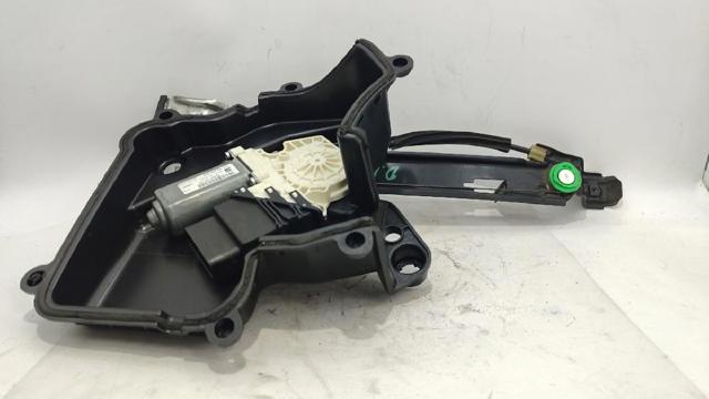 Mechanizm podnoszenia szyby drzwi przednich prawych 1P0837462A VAG