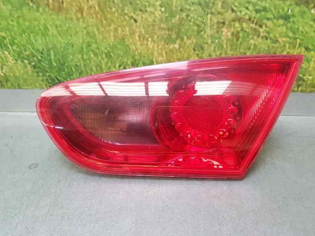 Lampa zespolona tylna prawa wewnętrzna 1P0945094F VAG