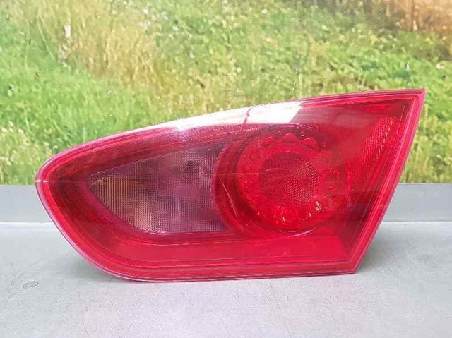 Lampa zespolona tylna prawa wewnętrzna 1P0945094F VAG