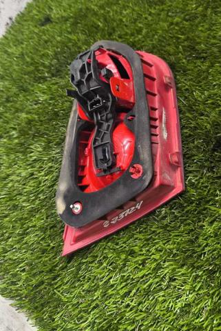 Lampa zespolona tylna prawa wewnętrzna 1P0945094F VAG