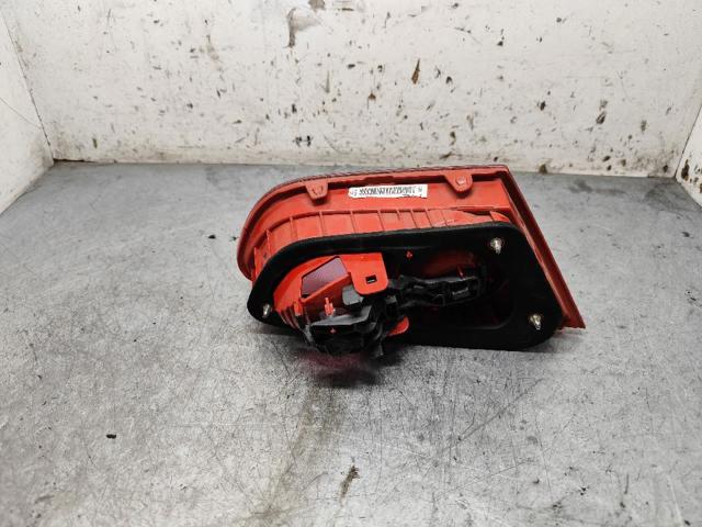 Lampa zespolona tylna prawa wewnętrzna 1P0945108F VAG