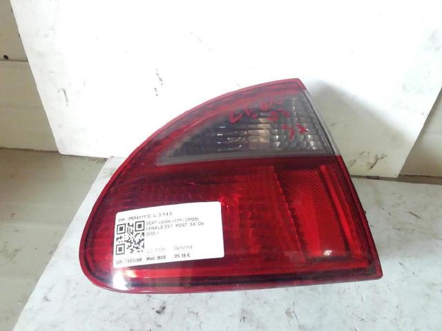 Lampa zespolona tylna lewa zewnętrzna 1P0945111C VAG