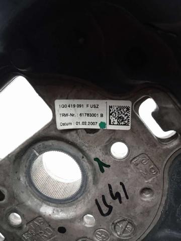 Kierownica Volkswagen Golf 5 1K1