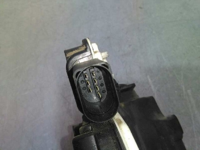 Zamek drzwi przednich lewych 1S1837015B VAG