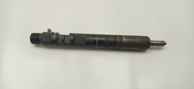 Wtryskiwacz paliwa 1S4Q9F593AF FORD