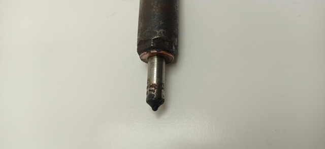 Wtryskiwacz paliwa 1S4Q9F593AF FORD