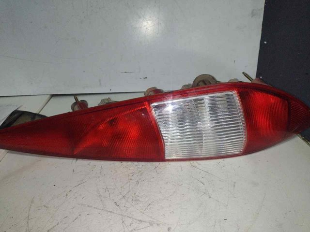 Lampa zespolona tylna prawa 1S7113404C FORD