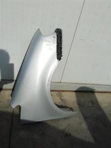 Błotnik przedni prawy 1T0821022A VAG