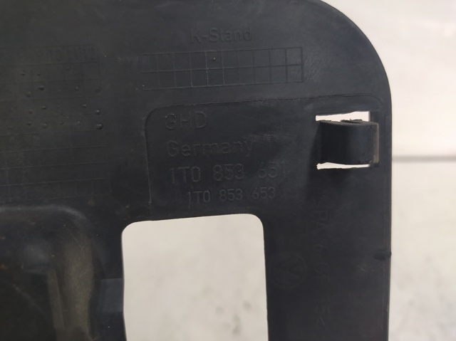 Atrapa chłodnicy 1T0853651 VAG