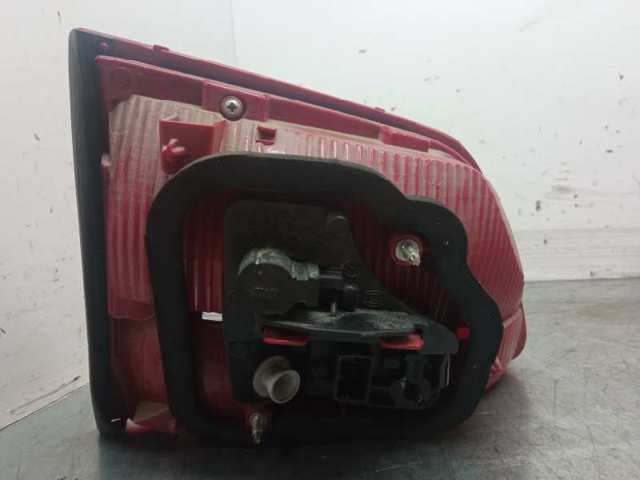 Lampa zespolona tylna prawa wewnętrzna 1T0945094 VAG