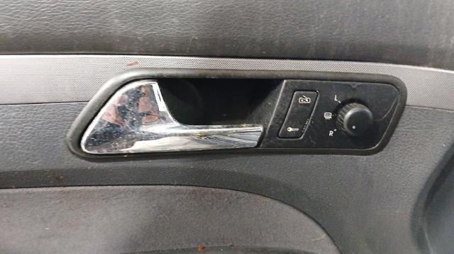 Klamka drzwi przednich wewnętrzna lewa 1T1837113CRYP VAG