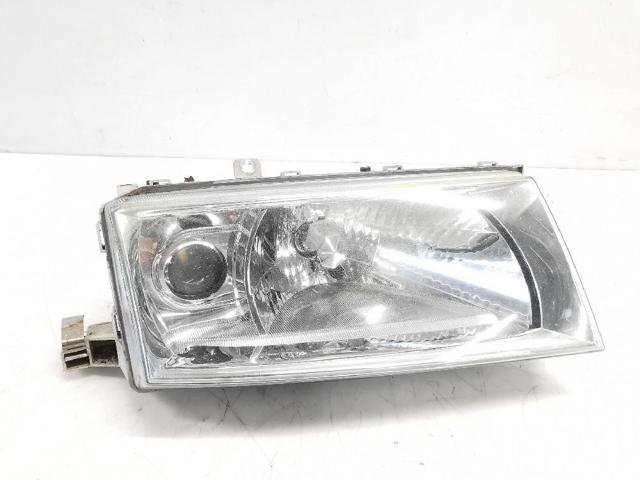 Reflektor prawy 1U1941016E VAG