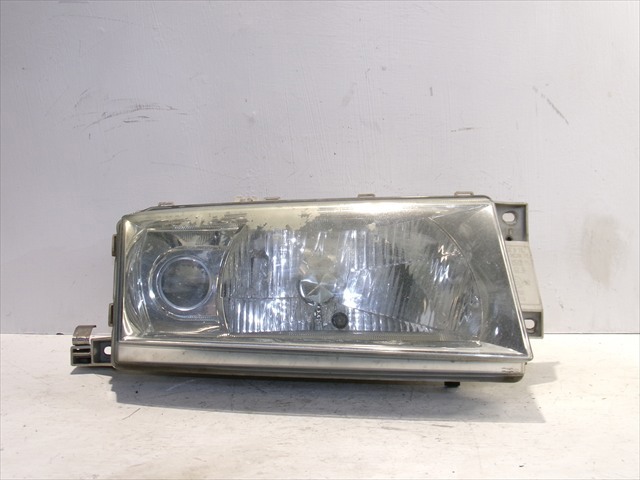 Reflektor prawy 1U1941016L VAG